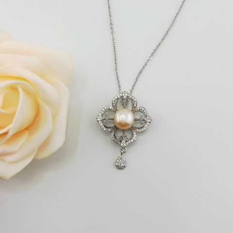 Vòng Cổ Mặt Ngọc Trai Tự Nhiên Mặt Hoa Văn Vintage Cổ Điển MADAME HIEN PEARLS