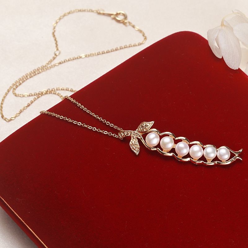 Mặt Dây Chuyền Gold Pea Pod Girl Đậu Hoà Lan 6 Hạt Ngọc Trai Sang Trọng MADAME HIEN PEARLS Cho Nữ MN048