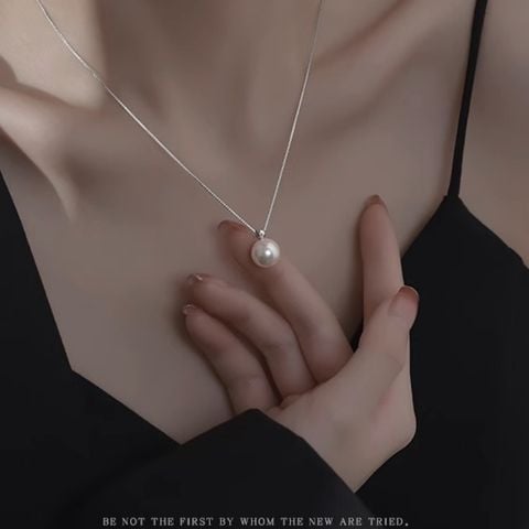 Dây Chuyền Bạc s925 Mặt Ngọc Trai Trắng Tròn Tự Nhiên 10mm Tối Giản MADAME HIEN PEARLS MT044