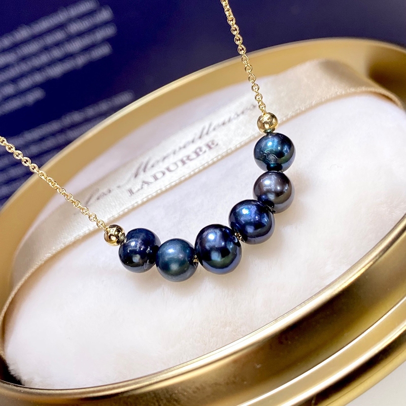 Vòng Cổ 6 Hạt Ngọc Trai Tự Nhiên Đen Xanh Lông Công Hạt Hiếm Mặt Cười MADAME HIEN PEARLS MT009
