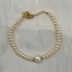 Vòng Tay Ngọc Trai Tự Nhiên MADAME HIEN PEARLS Mặt 1 Hạt Tối Giản Cho Nữ Khoá Càng Cua Điều Chỉnh Kích Thước VTT065B