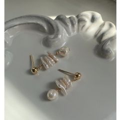 Designer Jewelry Bông Tai Thiết Kế Ngọc Trai Keshi Phối Tua Rua 1 Hạt Dị MADAME HIEN PEARLS Thời Trang Pháp BTB072