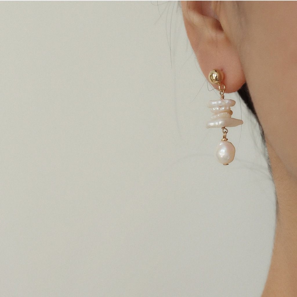 Designer Jewelry Bông Tai Thiết Kế Ngọc Trai Keshi Phối Tua Rua 1 Hạt Dị MADAME HIEN PEARLS Thời Trang Pháp BTB072