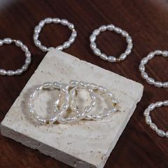 Nhẫn Chuỗi Ngọc Trai Tự Nhiên Tí Hon 3-4mm Cham Bi Vàng Tối Giản Đáng Yêu NG004