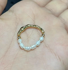 Nhẫn Chuỗi Ngọc Trai Tự Nhiên Mặt Que Kim Dị Dạng Lạ Mắt Cá Tính MADAME HIEN PEARLS Unisex Nam Nữ NG011