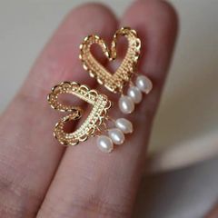 Bông Tai Ngọc Trai Tự Nhiên Mặt Trái Tim Rỗng Viền Ren Tinh Tế Sắc Sảo MADAME HIEN PEARLS Cho Nữ BTG137