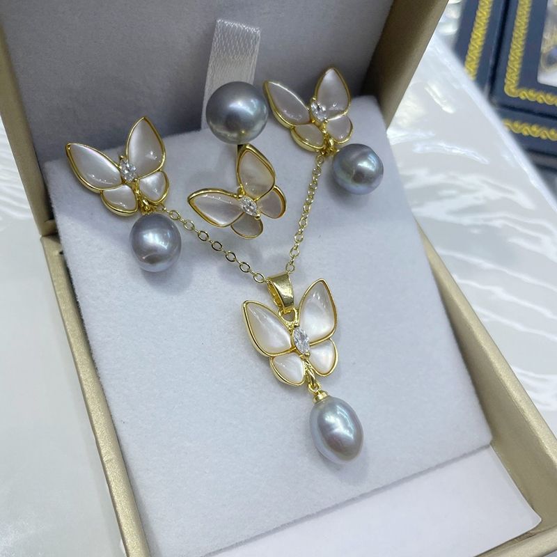 Set Trang Sức Vòng Cổ, Bông Tai và Nhẫn Bướm Nơ Beimu Cẩn Xà Cừ Trắng Đính Ngọc Trai Tự Nhiên MADAME HIEN PEARLS SPS110