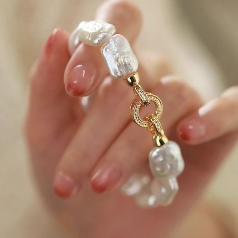 Designer Jewelry Vòng Tay Ngọc Trai Baroque Hạt Chữ Nhật Dẹp Dáng Tự Nhiên Mặt Khoá Sang Trọng MADAME HIEN PEARLS Cho Nữ VTB073
