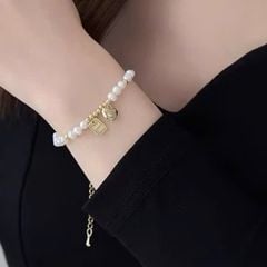 Bộ Vòng Cổ Và Vòng Tay Ngọc Trai Baroque Tự Nhiên Mặt Tua Rua Trái Tim và Tấm Thẻ Good Luck MADAME HIEN PEARLS Unisex Nam Nữ SCB008
