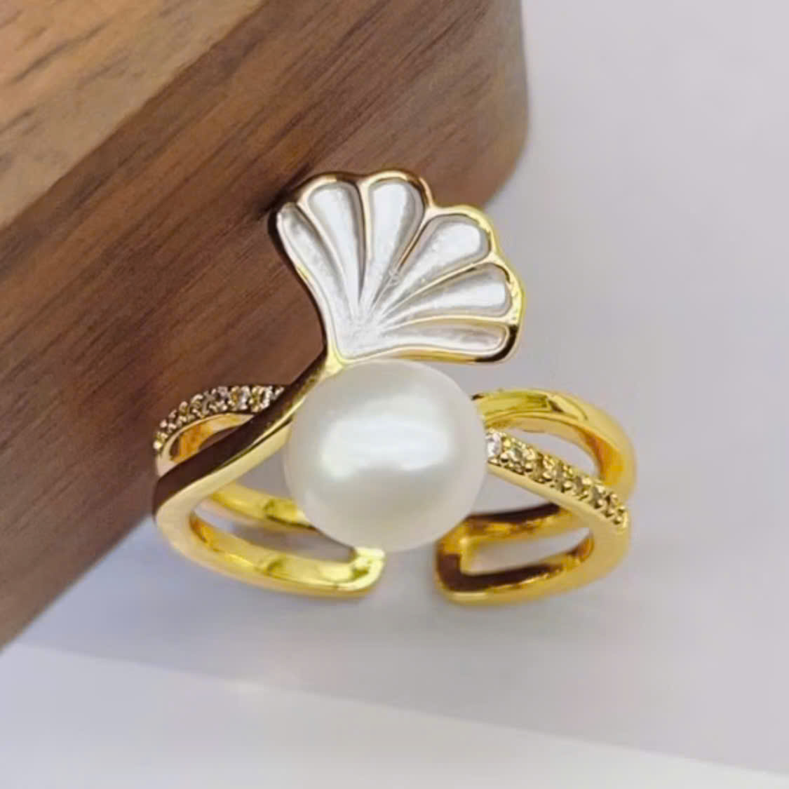Nhẫn Ngọc Trai Tự Nhiên Mặt Hở Lá Bạch Quả Ginkgo MADAME HIEN PEARLS Cho Nữ NN140