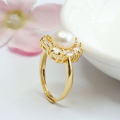 Nhẫn Phối Khuôn Pha Lê Vuông Đính Ngọc Trai Nước Ngọt Tự Nhiên MADAME HIEN PEARLS NN025