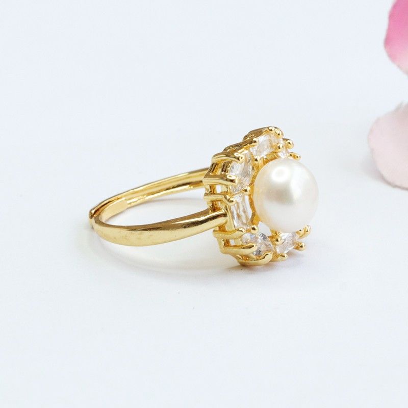 Nhẫn Phối Khuôn Pha Lê Vuông Đính Ngọc Trai Nước Ngọt Tự Nhiên MADAME HIEN PEARLS NN025