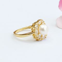 Nhẫn Phối Khuôn Pha Lê Vuông Đính Ngọc Trai Nước Ngọt Tự Nhiên MADAME HIEN PEARLS NN025