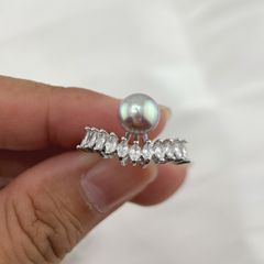 Nhẫn Ngọc Trai Tự Nhiên Đính Vương Miện Đá Quý MADAME HIEN PEARLS NN071