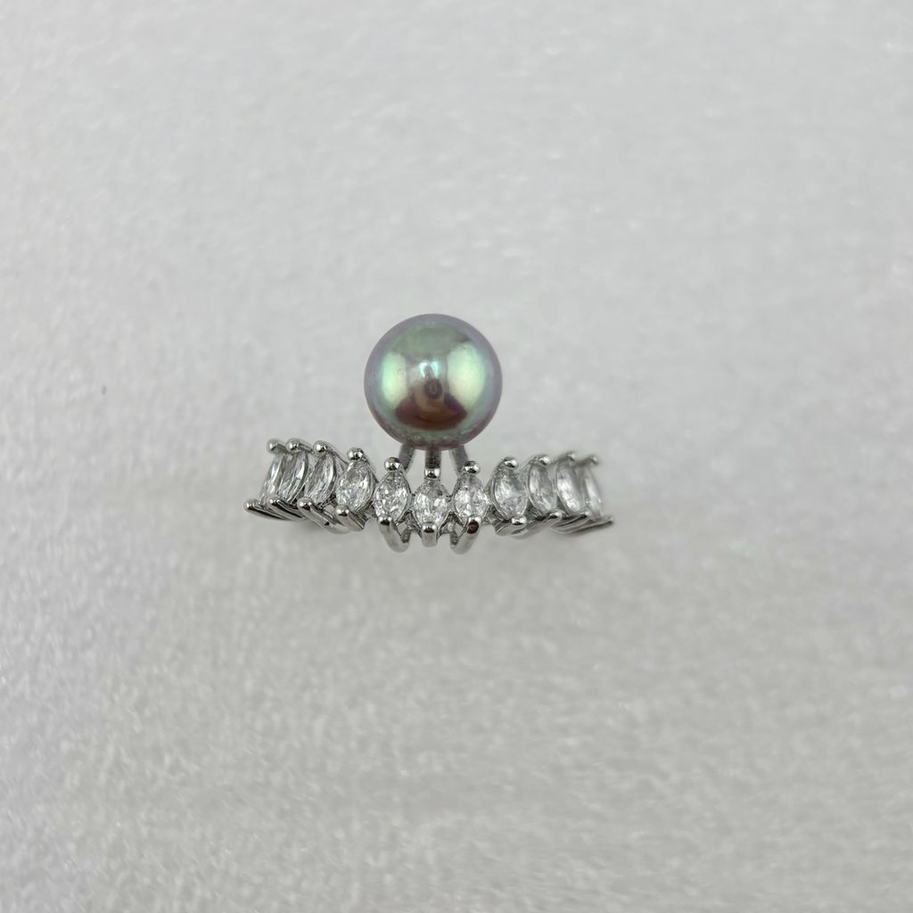 Nhẫn Ngọc Trai Tự Nhiên Đính Vương Miện Đá Quý MADAME HIEN PEARLS NN071