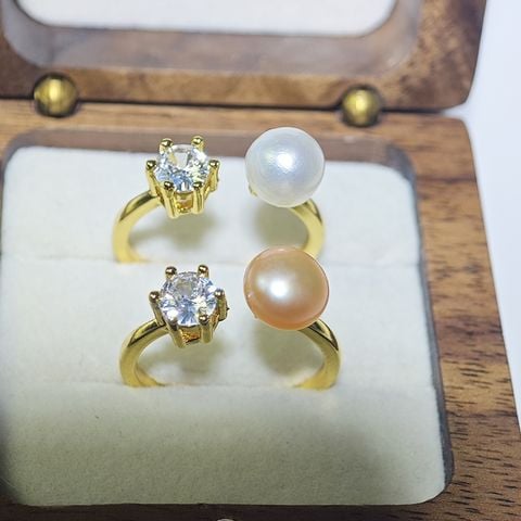 Nhẫn Ngọc Trai Tự Nhiên Phối Đá Kim Cương MADAME HIEN PEARLS