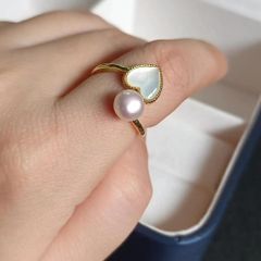 Nhẫn Ngọc Trai Tự Nhiên Phối Mặt Tim Xà Cừ MADAME HIEN PEARLS NN075