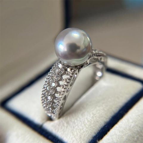 Nhẫn Ngọc Trai Tự Nhiên Khung Bạc Chạm Khắc Hoa Văn Cầu Kỳ Thời Trang Nam Nữ MADAME HIEN PEARLS