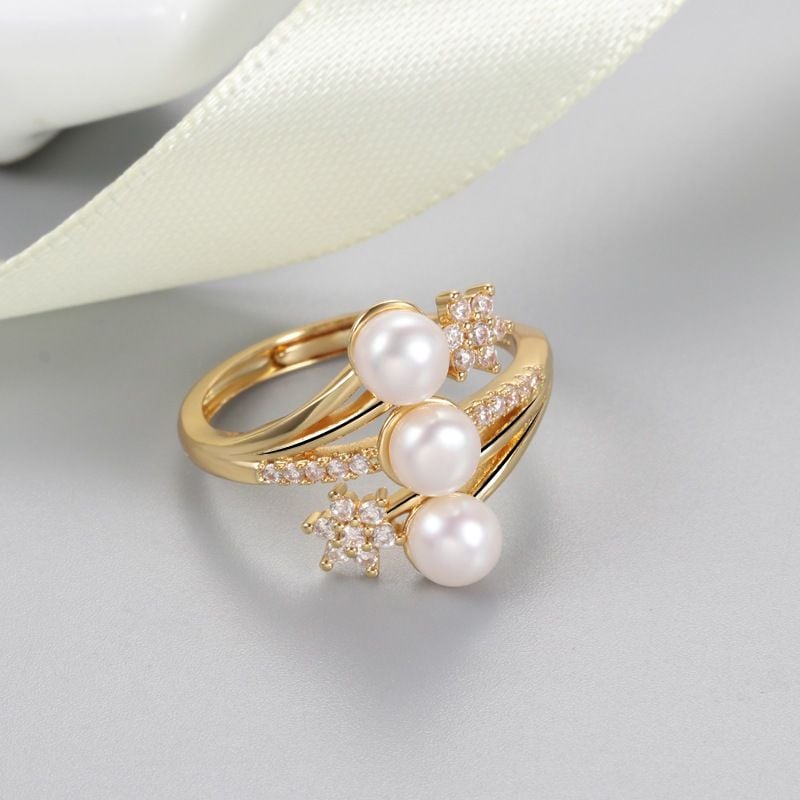 Nhẫn Ngọc Trai Tự Nhiên 3 Tầng Phối Hoa 6 Cánh Sang Trọng MADAME HIEN PEARLS NN081