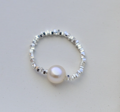 Nhẫn Mặt 1 Hạt Ngọc Trai Tự Nhiên Phối Bạc Vỡ Đáng Yêu MADAME HIEN PEARLS NT015