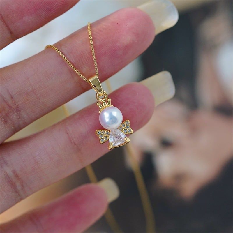Bộ Trang Sức Bông Tai và Dây Chuyền Mặt Ngọc Trai Dáng Thiên Thần Lùn MADAME HIEN PEARLS Đáng Yêu Cho Nữ SPS109