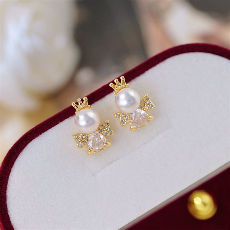 Bộ Trang Sức Bông Tai và Dây Chuyền Mặt Ngọc Trai Dáng Thiên Thần Lùn MADAME HIEN PEARLS Đáng Yêu Cho Nữ SPS109