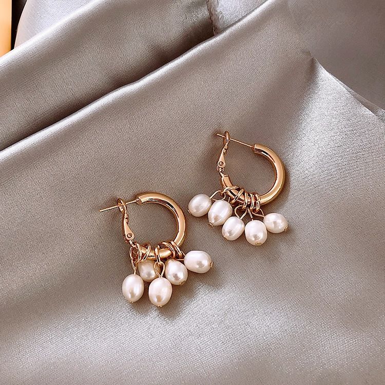 Bông Tai Ngọc Trai Chùm 5 Hạt Baroque Tự Nhiên Mặt Vòng Tròn To Thời Trang Pháp BTB048