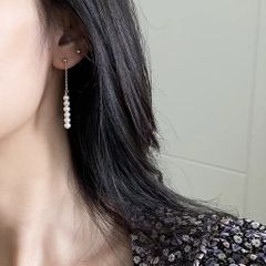 Bông Tai Mạ Vàng Thật 14k Đính Ngọc Trai Tự Nhiên Tua Rua Đính 6 Hạt Ngọc Trai 3-4mm Dịu Dàng Nữ Tính MADAME HIEN PEARLS BTT086
