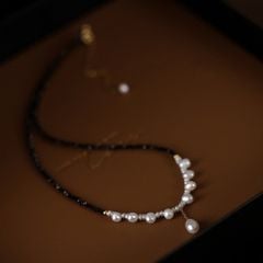 Vòng Cổ Choker Cườm Pha Lê Đen Phối Ngọc Trai Mặt Ngọc Trai Giọt Nước Tự Nhiên MADAME HIEN PEARLS Cho Nữ CG078
