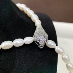 Vòng Cổ Choker Hạt Gạo Tự Nhiên 57cm 7-8mm Khoá Rắn Sang Trọng Tinh Tế Cá Tính MADAME HIEN PEARLS Cho Nữ CG079