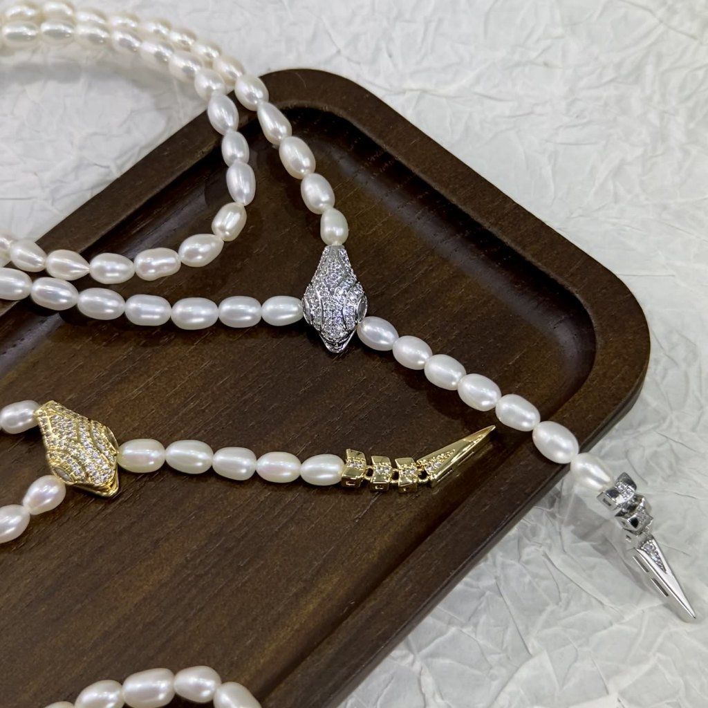 Vòng Cổ Choker Hạt Gạo Tự Nhiên 57cm 7-8mm Khoá Rắn Sang Trọng Tinh Tế Cá Tính MADAME HIEN PEARLS Cho Nữ CG079