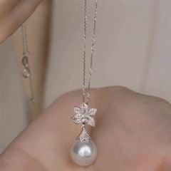Vòng Cổ Mặt Hạt Ngọc Trai Tự Nhiên Mặt Hoa Ly Đính Ngọc Trai Tự Nhiên MADAME HIEN PEARLS MT027