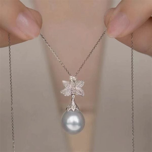 Vòng Cổ Mặt Hạt Ngọc Trai Tự Nhiên Mặt Hoa Ly Đính Ngọc Trai Tự Nhiên MADAME HIEN PEARLS MT027