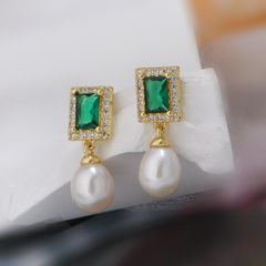 Bộ Set Ngọc Trai Vòng cổ và Bông Tai Bộ Trang Sức Ngọc Trai Tự Nhiên Khung Đính Đá Quý Sang Trọng MADAME HIEN PEARLS Cho Nữ SPS113