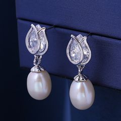 Bông Tai Ngọc Trai Tự Nhiên Kim Bạc Ý s925 Dáng Nụ Tulips Dễ Thương MADAME HIEN PEARLS Cho Nữ BTG051