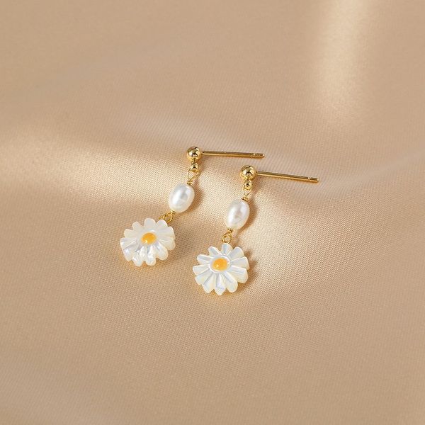 Bông Tai Ngọc Trai Tự Nhiên Tua Rua Mặt Hoa Cúc Vỏ Sò Thời Trang Cho Nữ MADAME HIEN PEARLS BTG078