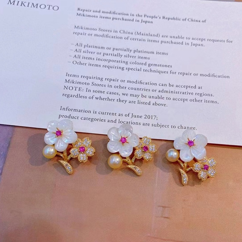 Ghim Cài Áo Ngọc Trai Tự Nhiên Cành 2 Hoa Mận MADAME HIEN PEARLS Cho Nữ PKC038