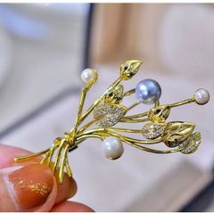 Ghim Cài Áo Hình Bó Hoa Đính Ngọc Trai Tự Nhiên Sang Trọng MADAME HIEN PEARLS Cho Nữ PKC045