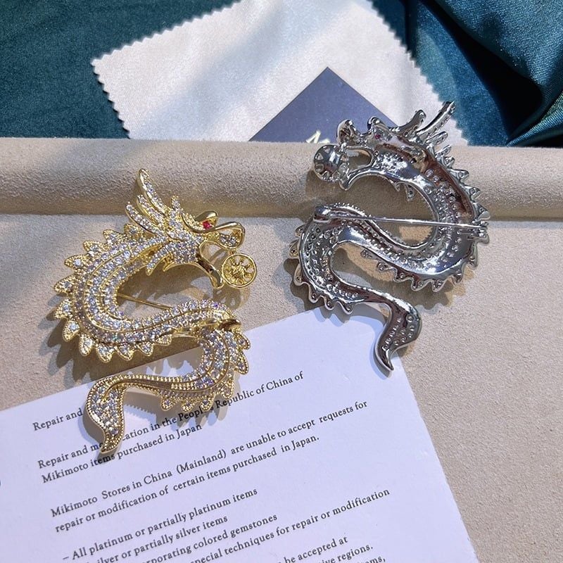 Trâm Cài Áo Rồng Hoàng Đạo Ngậm Ngọc Trai Quyền Lực MADAME HIEN PEARLS PKC017