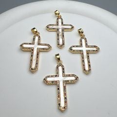 Mặt Dây Chuyền Xà Cừ Dáng Thánh Giá Viền Đá Màu Sang Trọng MADAME HIEN PEARLS PKMC001B