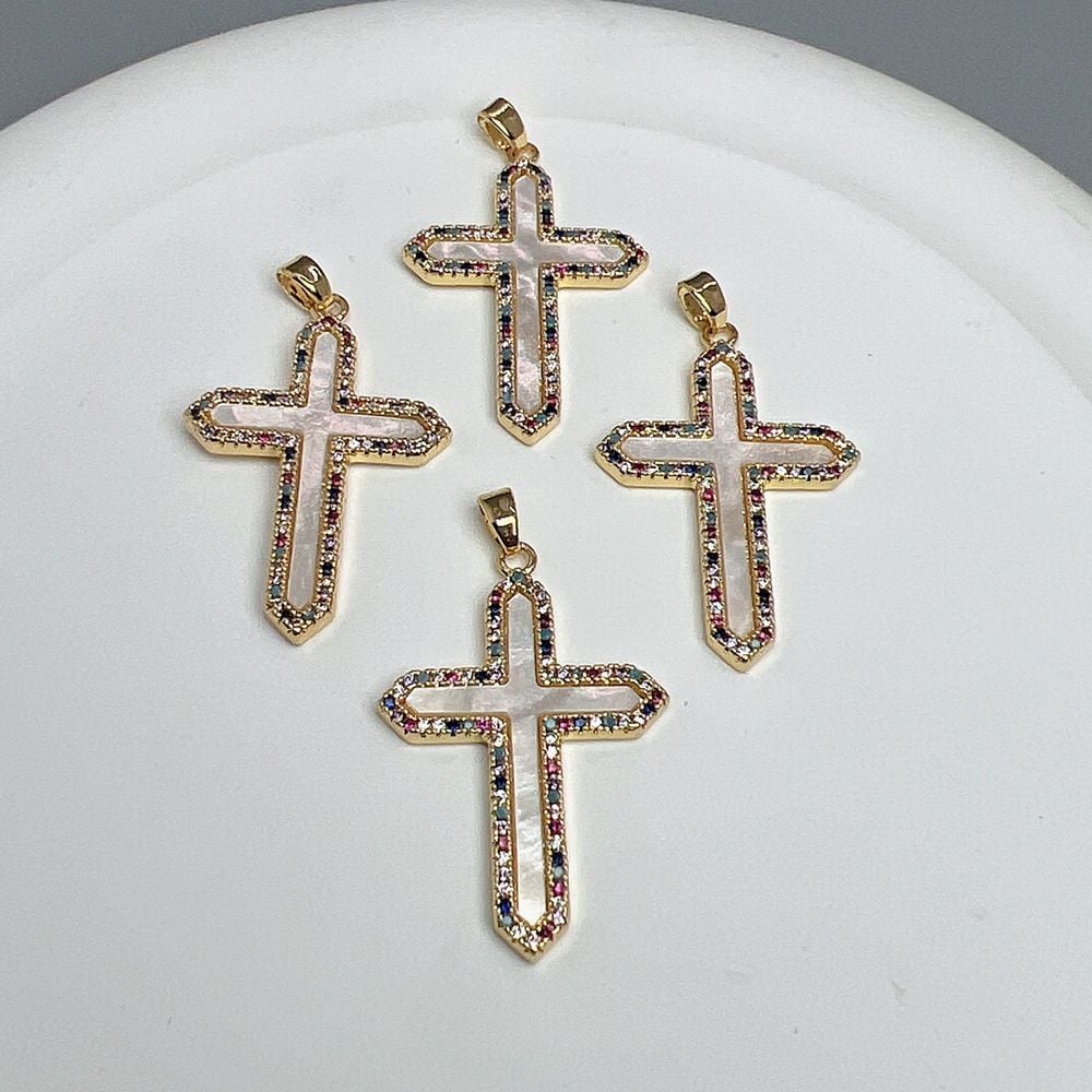 Mặt Dây Chuyền Xà Cừ Dáng Thánh Giá Viền Đá Màu Sang Trọng MADAME HIEN PEARLS PKMC001B