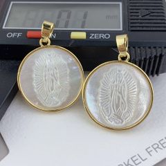 Mặt Dây Chuyền Chạm Khắc Mẹ Quan Âm Vỏ Sò Điệp MADAME HIEN PEARLS PKMC002