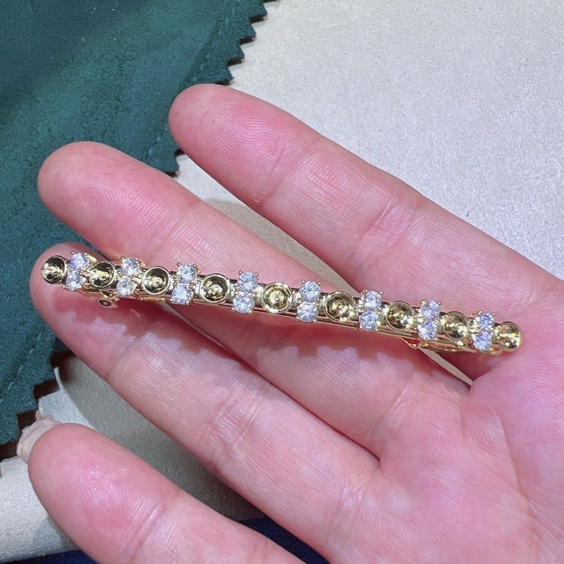 Kẹp Tóc Mái Lò Xo Đính 9 Ngọc Trai Tự Nhiên MADAME HIEN PEARLS Sang Trọng Cho Nữ PKT011