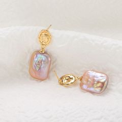 Khuyên Tai Ngọc Trai Baroque Vuông Phối Mặt Kim Oval Hoạ Tiết Phong Cách Pháp Cá Tính MADAME HIEN PEARLS BTB088