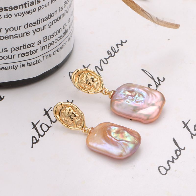 Khuyên Tai Ngọc Trai Baroque Vuông Phối Mặt Kim Oval Hoạ Tiết Phong Cách Pháp Cá Tính MADAME HIEN PEARLS BTB088