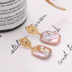 Khuyên Tai Ngọc Trai Baroque Vuông Phối Mặt Kim Oval Hoạ Tiết Phong Cách Pháp Cá Tính MADAME HIEN PEARLS BTB088