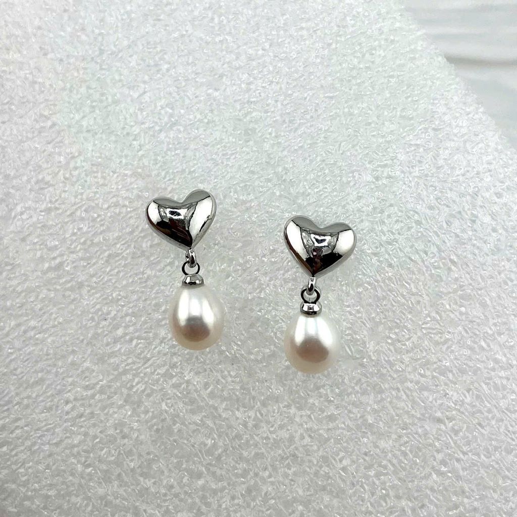 Bông Tai Ngọc Trai Tự Nhiên Mặt Trái Tim Bạc Tua Rua Ngọc Trai Hạt Gạo Đáng Yêu MADAME HIEN PEARLS BTG029