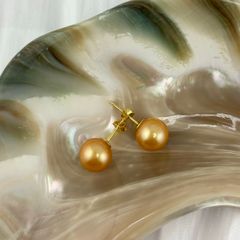 Bông Tai Nụ Bạc s925 Mạ Vàng Thật 18k Đính Ngọc Trai Vàng 9mm Hạt Tròn Đẹp Grade AAA MADAME HIEN PEARLS Tối Giản BMVBTT012V