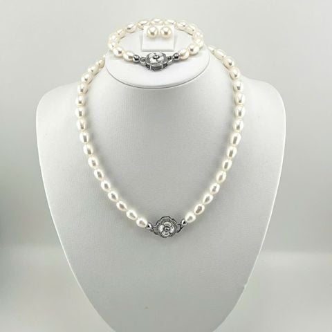 [Kèm Kiểm Định và Hộp] Set Bộ Trang Sức Ngọc Trai Hạt Gạo Khoá Hoa Trà 7-8mm MADAME HIEN PEARLS SCG008