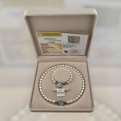 [Kèm Kiểm Định và Hộp] Set Bộ Trang Sức Ngọc Trai Hạt Gạo Khoá Hoa Trà 7-8mm MADAME HIEN PEARLS SCG008